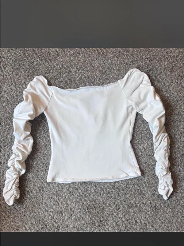 Off-Shoulder Sweetheart Neck Top - Image 6