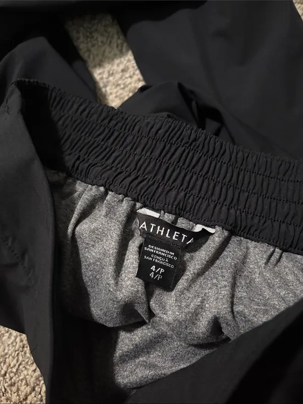 Athleta Chelsea Cargo Lined Pant size 4 petite - Image 4