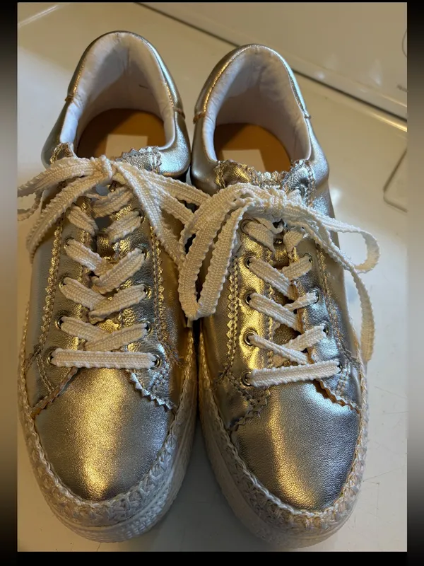 Dolce Vita Metallic Silver Lace-Up Platform Sneakers lennix 9.5 - Image 3