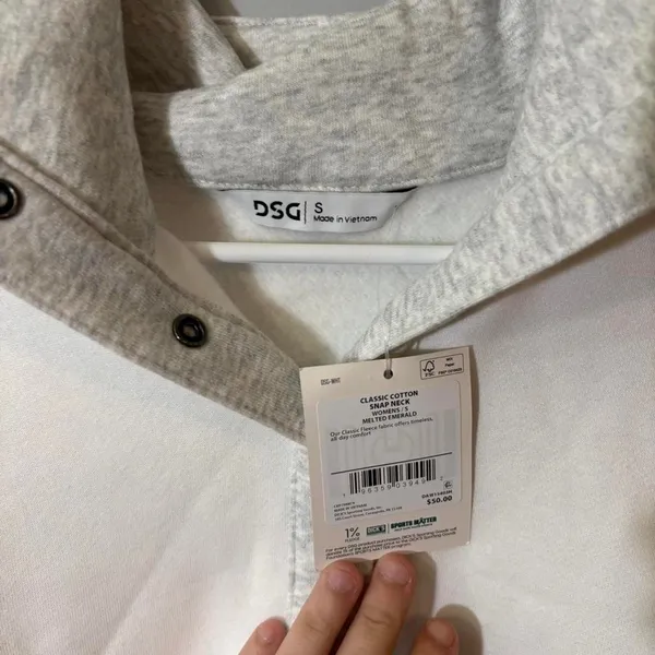 nwt dsg hoodie - Image 2