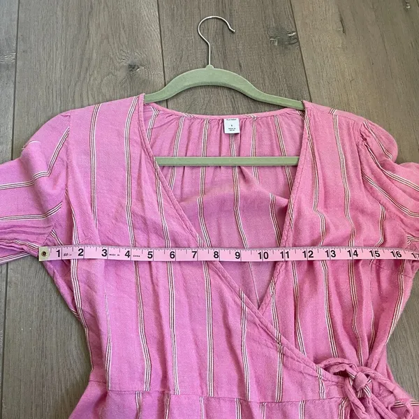 Old Navy pink striped wrap blouse top - Image 4