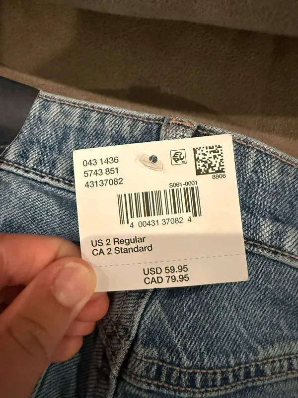 American Eagle Jeans Outfitters - Image 3