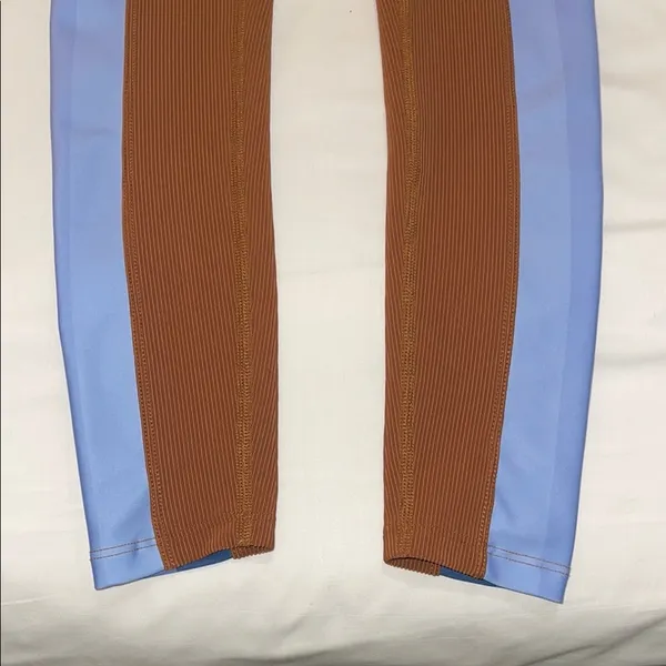 NWOT Brown and Blue Leggings - Image 3