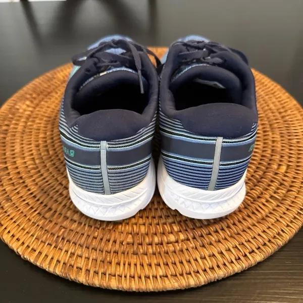 Saucony everun kinvara 9 Blue and Green Athletic‎ Sneakers - Image 4