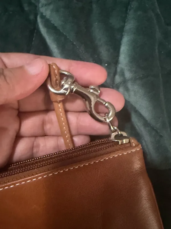 Vintage Coach Wristlet Leather - Image 10