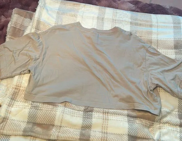 H&M cropped t shirt - Image 3