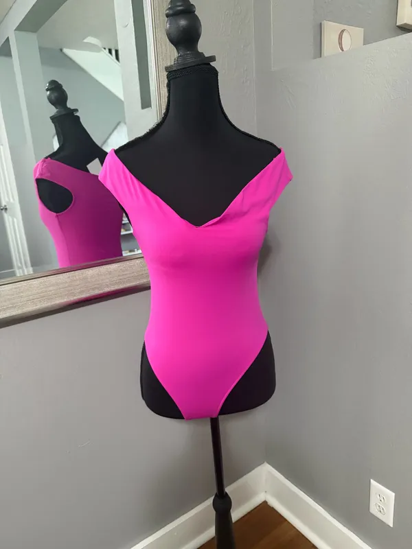 NWT Zara Sweetheart Off Shoulder Barbiecore Hot Pink Feminine Bodysuit Medium. - Image 3