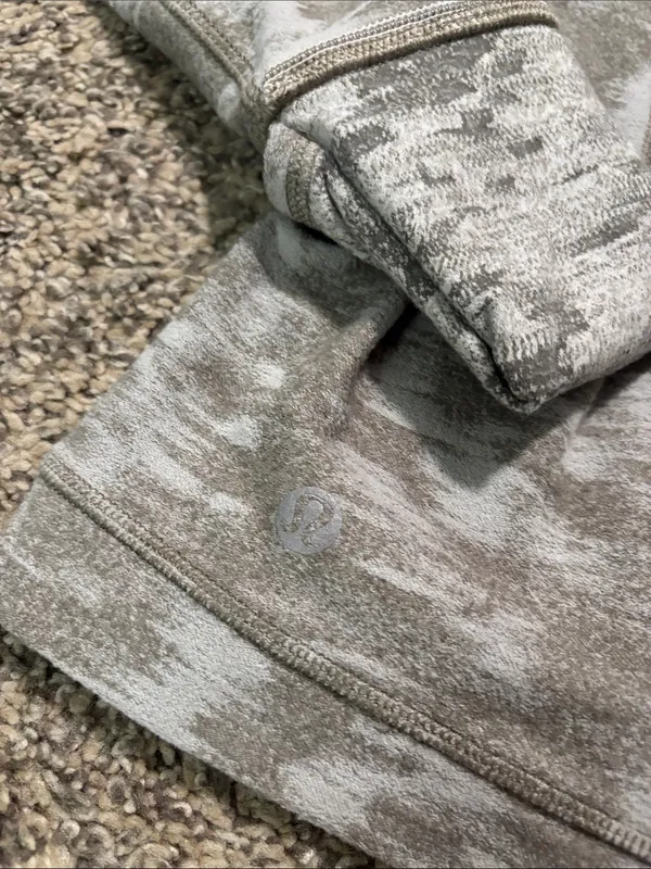 Lululemon It’s Rulu Run Pullover size 6 - Image 4