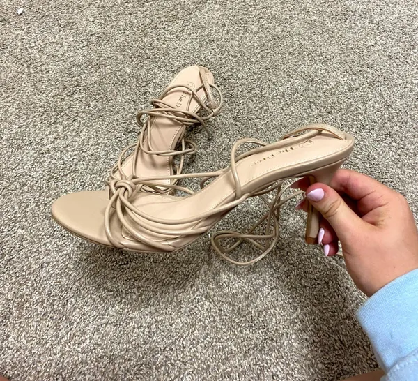 tan heels Size 7.5 - Image 3