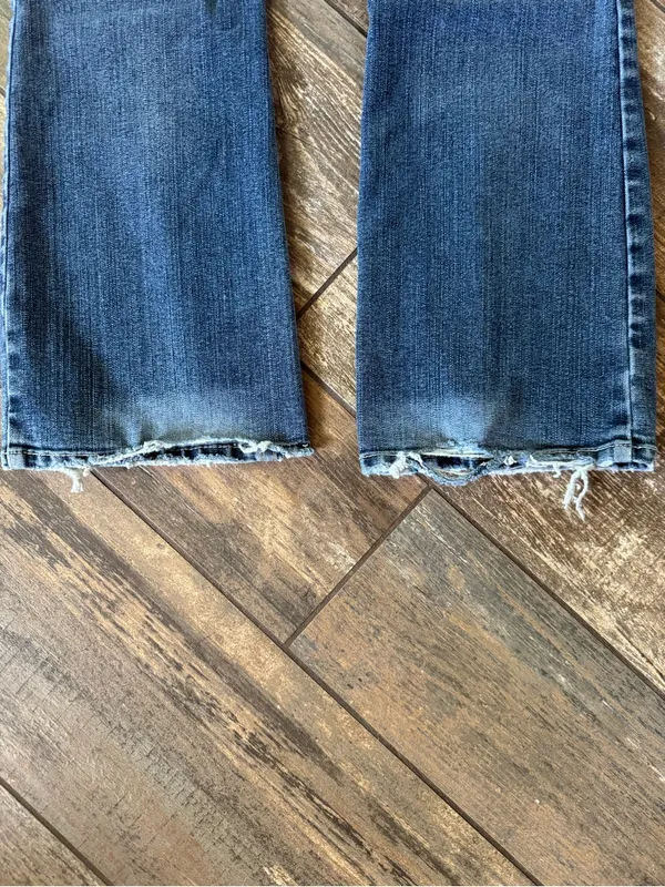 Distressed Suki Silver Jeans Medium Blue Bootcut Jeans size 27 - Image 14