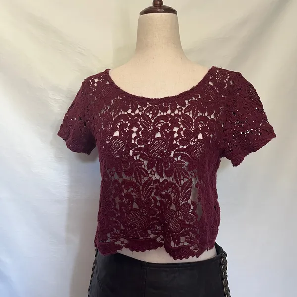 Abercrombie Fitch Y2K Crochet Crop Women Top XS Festival Coquette Boho Burgundy - Image 12