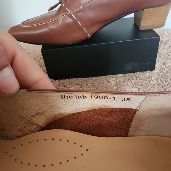 Women's Brown Loafers. Size 35. Brand the lab. That's right - Image 3