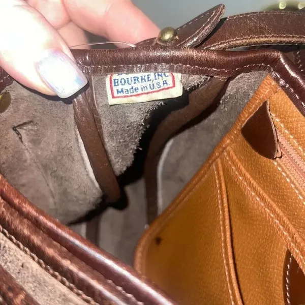 ✨Vintage Dooney & Bourke Awl Leather Compartment Flap Brown Bag✨ - Image 9
