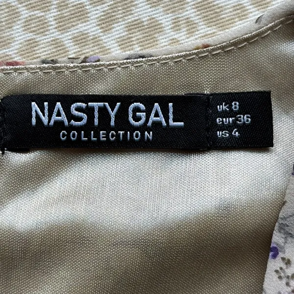 New Nasty Gal Cream Dainty Floral Long MaxiDress elbow length bell sleeves sz 4 - Image 8