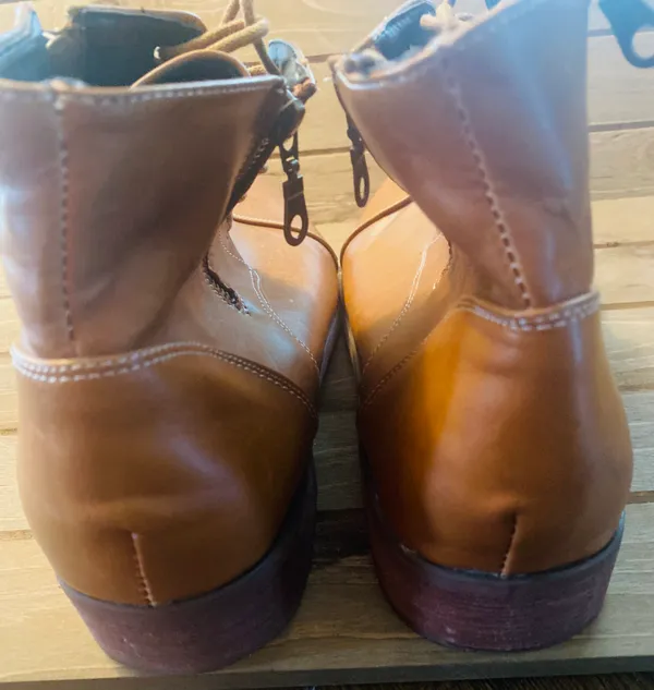 women's ankle boots faux leather zippers on the side. 1/2 in heel size 43/11 - Image 4