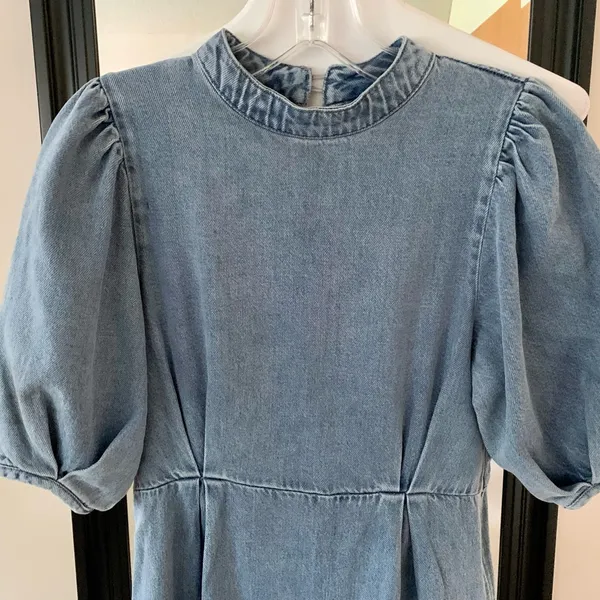 AWARE By VERO MODA Blue Short Sleeve Chambray Denim Dress - Image 3
