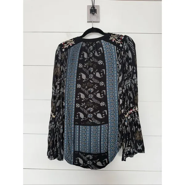 Lucky Brand Women’s Medium Embroidered Black Top Blouse Flowy Boho - Image 4