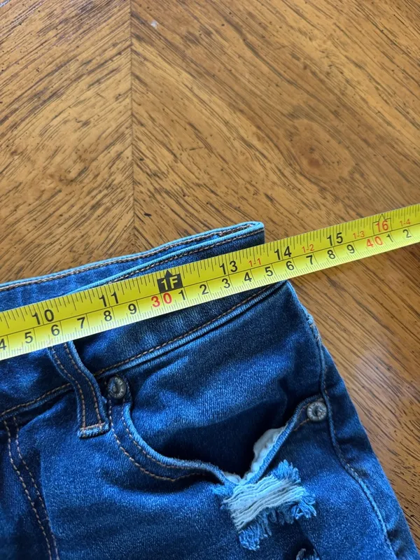 American Eagle High Rise Shorties - Image 5