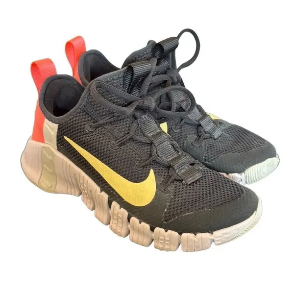 Nike Free Metacon 3 black sneakers size 6 - Image 3