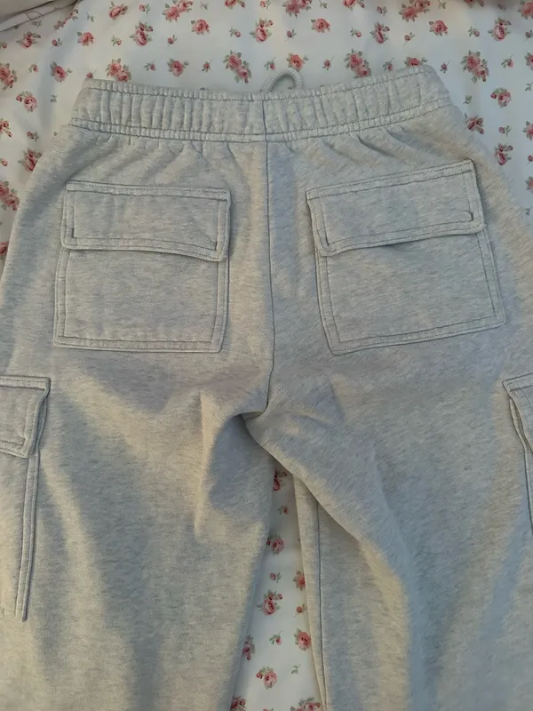 Aritzia Cargo Sweatpants - Image 2