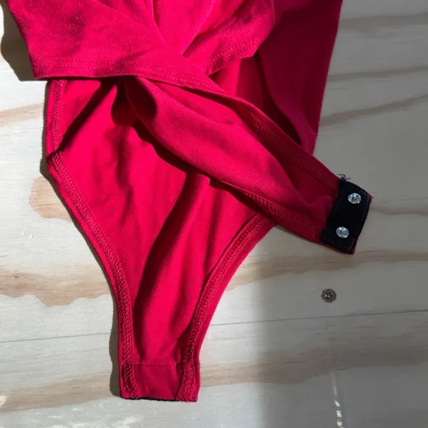 Gaze Red Spaghetti Strap V-Neck Bodysuit Small T42668‎ Stretch Snap Closure Soft - Image 6