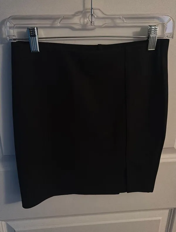Black Skirt - Image 2