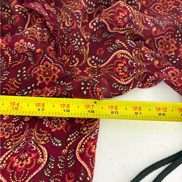 Max Studio Burgundy Tiered Shift‎ Floral Print Smocked Paisley Dress Medium EUC - Image 6