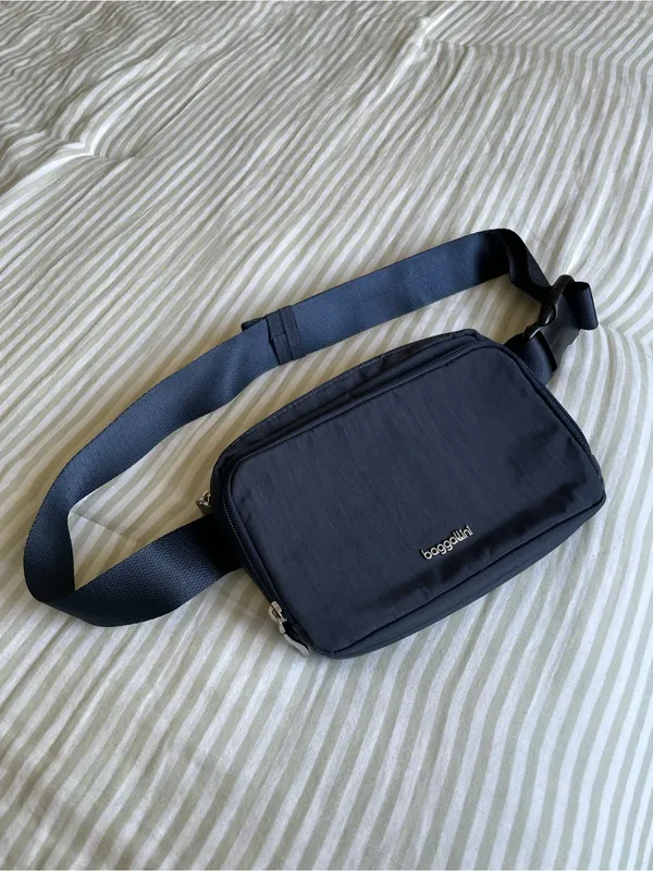Baggallini True Classic Belt Bag Sling French Blue Fanny Pack Bag Navy Nylon - Image 2