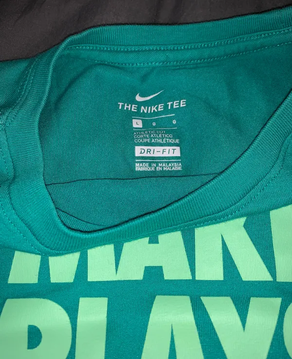 Nike Dri-Fit Short Sleeve Shirt - Image 3