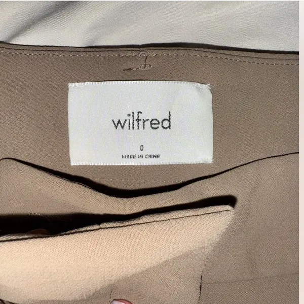 Aritzia Wilfred Shorts - Image 2