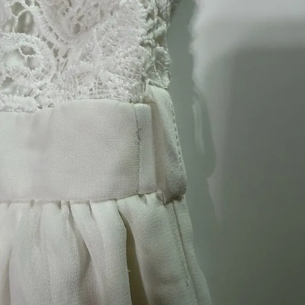 Club L London White Lace Detail Dress - Image 7