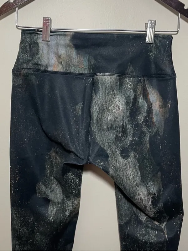 Alo Airbrush Cropped Leggings - Image 5