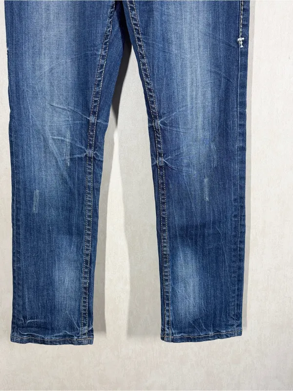 Cowgirl Tuff Co Women’s Studded Barbed Wire Embroidered Jeans Straight Leg 26X30 - Image 3