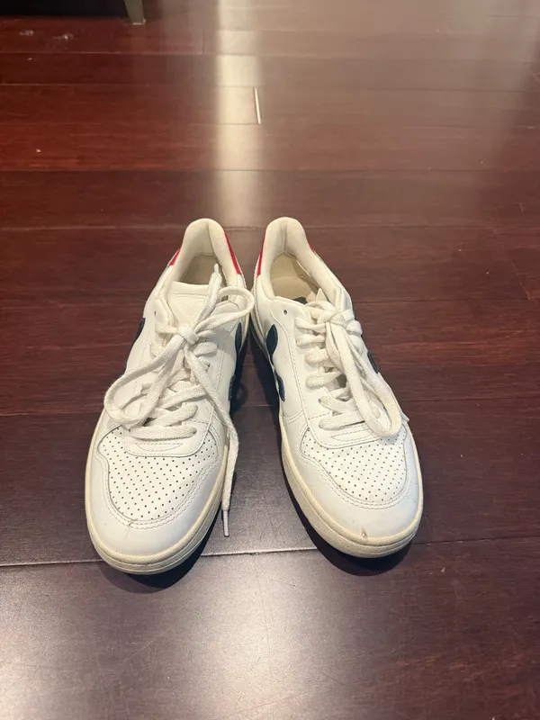 VEJA Sneakers - Image 2