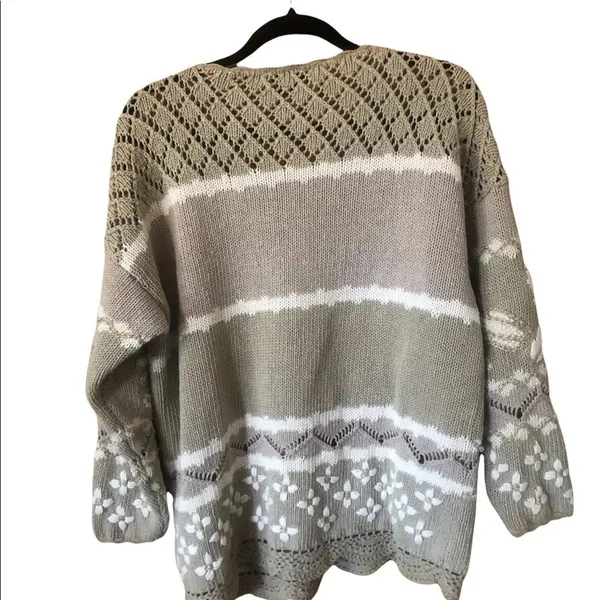 Vintage 90s Tan Floral Embroider Knit Gold poms Cottagecore Grandmacore Sweater - Image 9