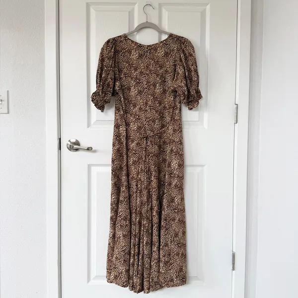 Faithfull the Brand Maggie Midi Dress in the Charlie Leopard Print - Image 5