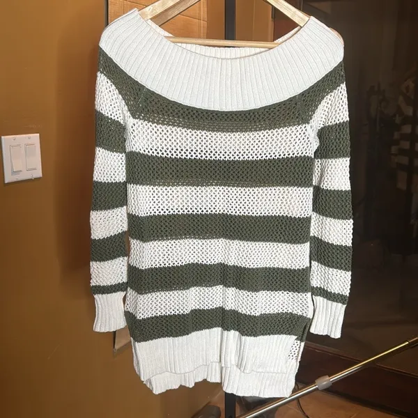 Aerie Green & White Striped Off Shoulder Knit Sweater Medium Cozy Boho Coastal - Image 7