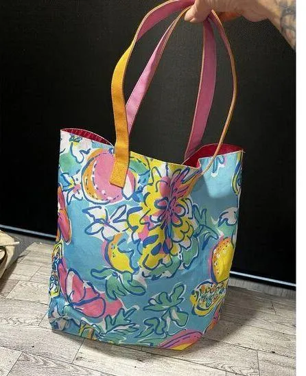 Lilly Pulitzer For Estee‎ Louder Multicolor Floral Strap Canvas Tore Beach Bag - Image 2