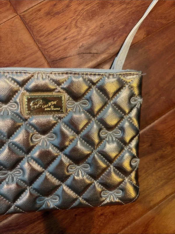 Luv Betsey by Betsey Johnson Bow Quilted Crossbody Bag - Image 4