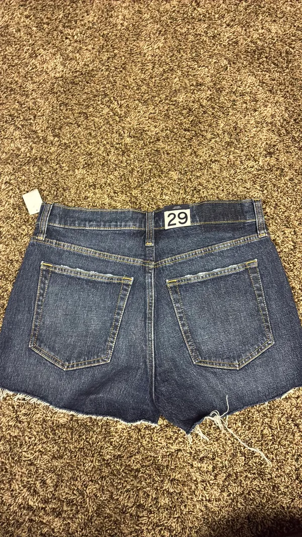 Gap Denim Shorts Women’s cheeky short high rise - Image 4