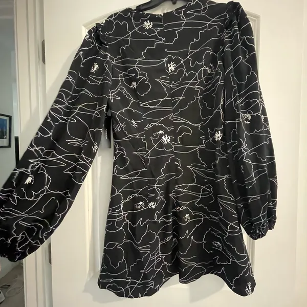 Lulus Chic It Out Black Print Long Sleeve Cutout Mini Dress - Size M - Image 4