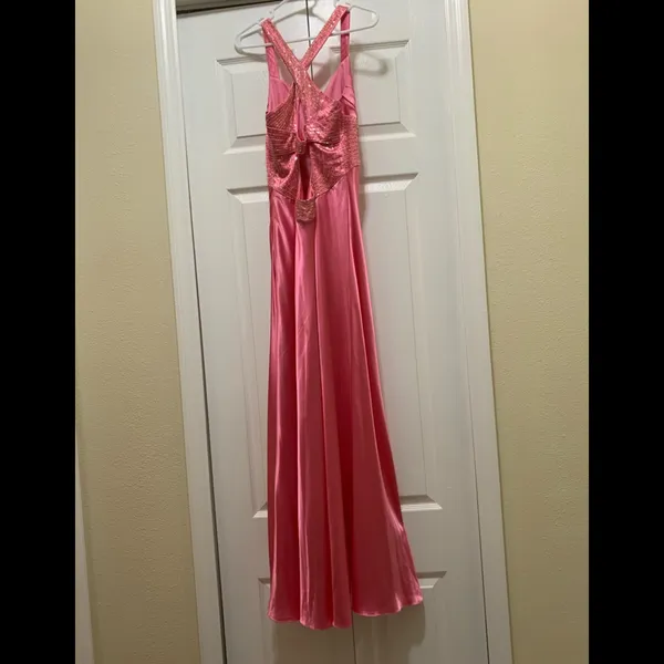 Pink Formal dress Size 8 - Image 3