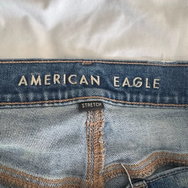 American Eagle Mom Jeans - Image 4