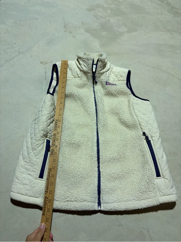 Vineyard vines Cream Sherpa Fleece Vest with Navy Trim medium - Image 6