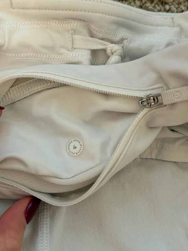 Lululemon Speed Up 2.5" - Image 4