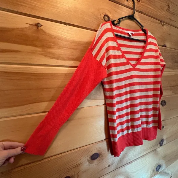 Victoria Secret Women's V-Neck Sweater Orange Tan Striped Size Medium - Image 5