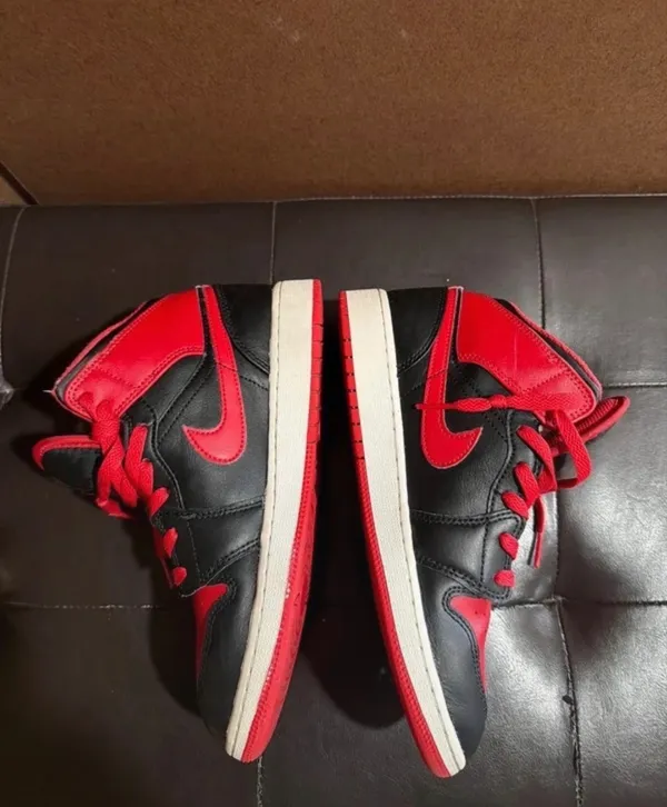 Air Jordan Nike 1 Mid GS black /fire red- white 6.5 youth - Image 6
