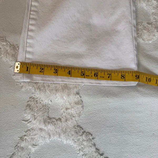 Calvin‎ Klein Women's Sz 2 White Denim Jeans Low Rise Flare 30x27 Short - Image 15