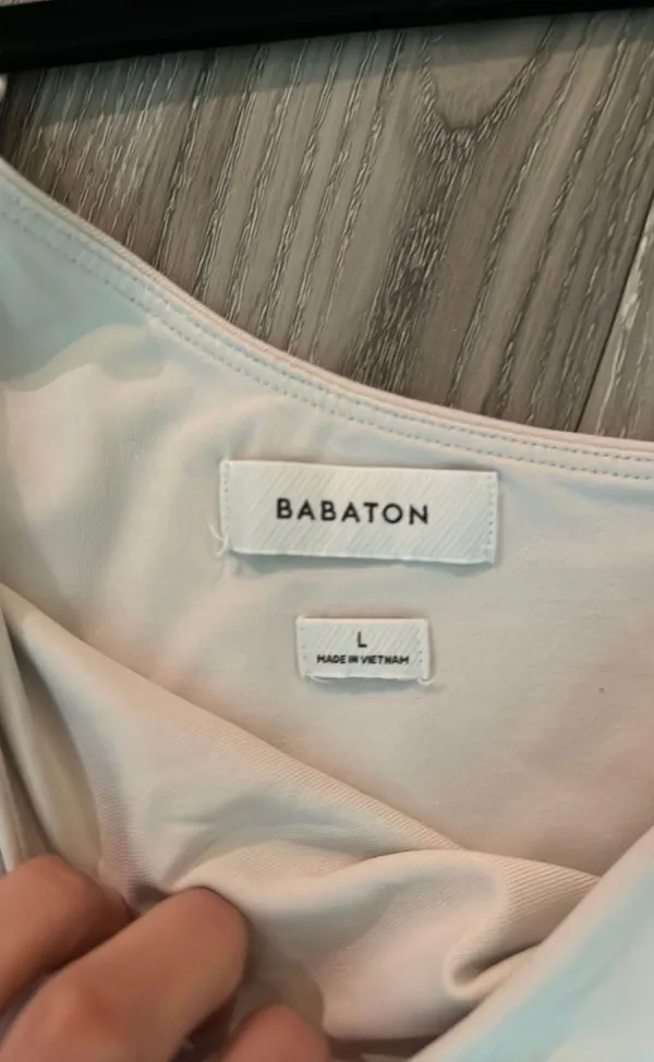 Aritzia Top - Image 2