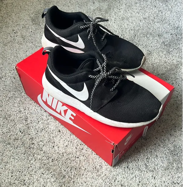 Nike Roshe One - Image 2